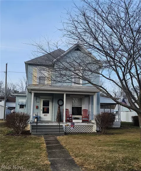 653 E Mcconnel Ave, Mcconnelsville, OH 43756