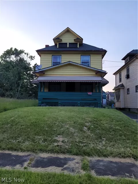 52 Earle Ave, Youngstown, OH 44507