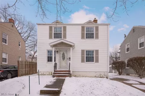 1595 Redwood Ave, Akron, OH 44301