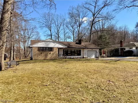239 Dunbar Rd, Tallmadge, OH 44278