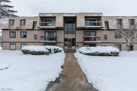 9611 Sunrise Blvd, North Royalton, OH 44133