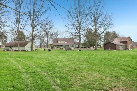 Exterior - 10700 W Ridge Rd, Carlisle, OH 44035 photo 5 of 8