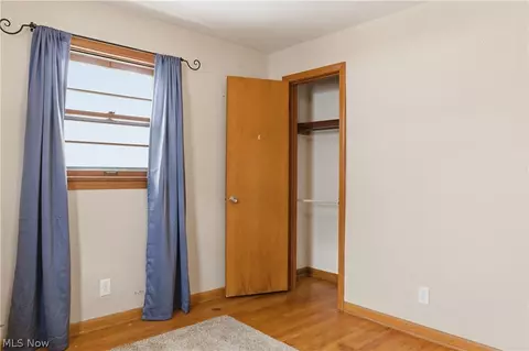Bedroom - 612 Maplewood Ave, Struthers, OH 44471 photo 4 of 6