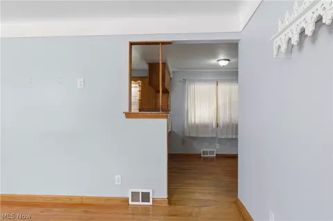Living - 612 Maplewood Ave, Struthers, OH 44471 photo 2 of 2