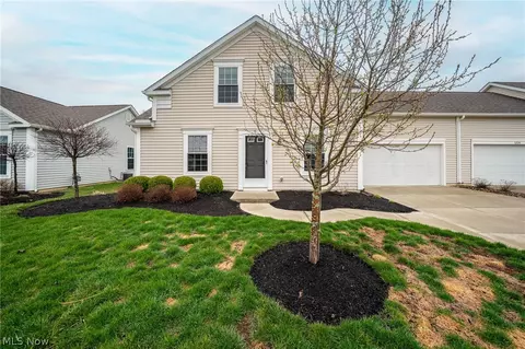 8708 Wakefield Run, North Ridgeville, OH 44039