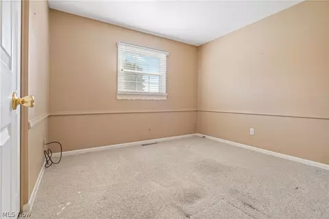 Bedroom - 271 Manor Ave NW, Canton, OH 44708 photo 1 of 4