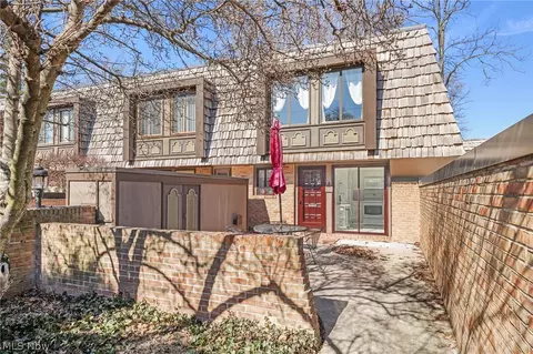 1110 By The Shores Dr #4, Huron, OH 44839