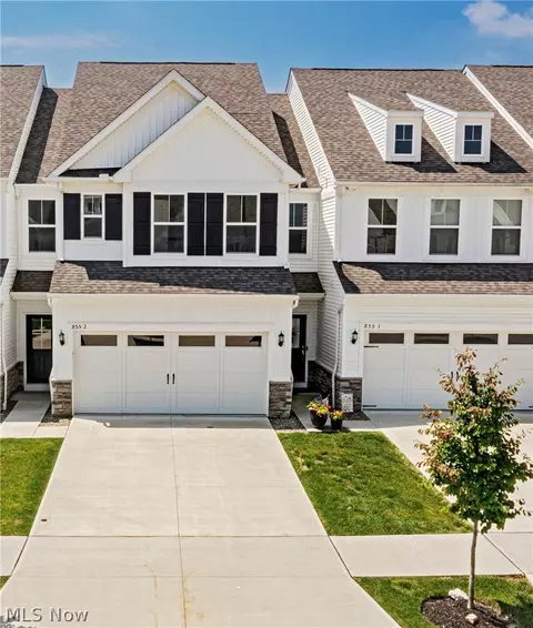855 Dipper Ln # -2, Aurora, OH 44202