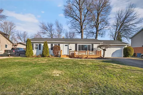 7519 Miami Rd, Mentor On The Lake, OH 44060