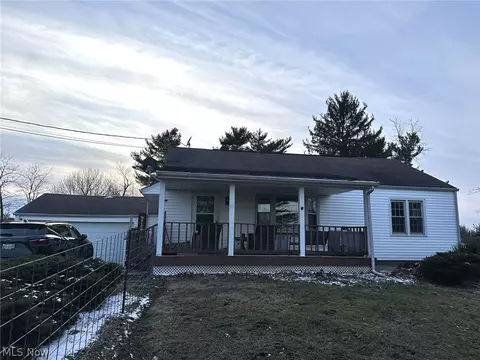 53562 High Ridge Rd, Bridgeport, OH 43912