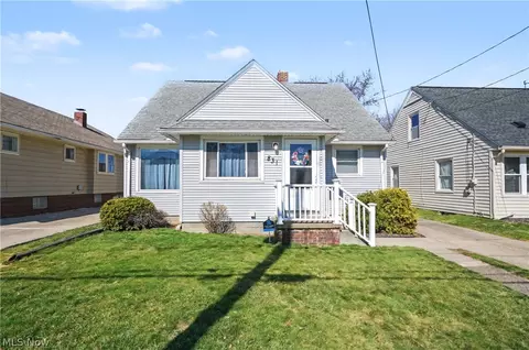 831 Concord Ave, Akron, OH 44306