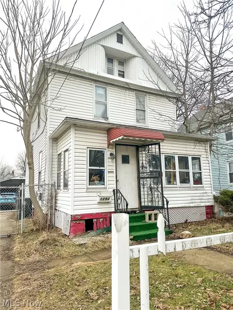 1290 Marcy St, Akron, OH 44301