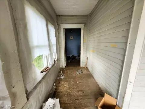 Entry Way - 103 Circle Ave, Spencer, WV 25276 photo 1 of 6