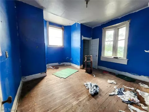 Bedroom - 103 Circle Ave, Spencer, WV 25276 photo 3 of 3