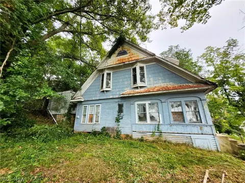 Exterior - 103 Circle Ave, Spencer, WV 25276 photo 5 of 5