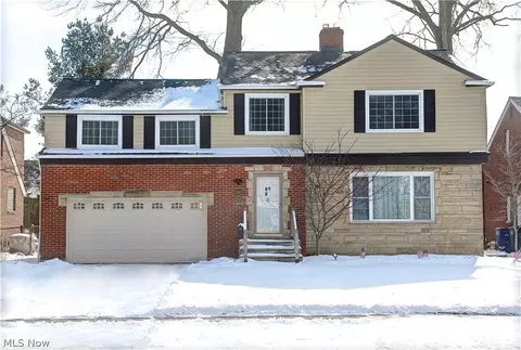 15801 Edgecliff Ave, Cleveland, OH 44111