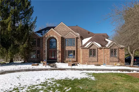 1200 River Rd, Hinckley, OH 44233