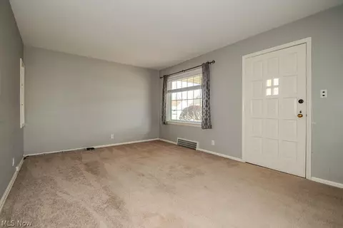 29613 Sylvan Dr, Willowick, OH 44095 photo 24