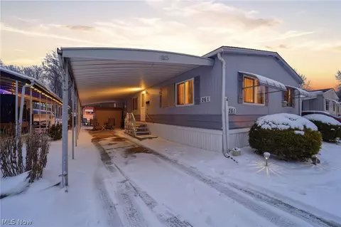 261 Chelsea Dr, Willoughby, OH 44094