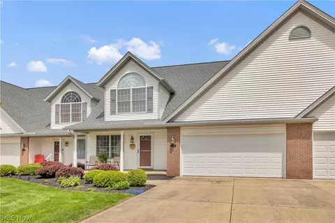 363 Northcoast Point Dr, Eastlake, OH 44095