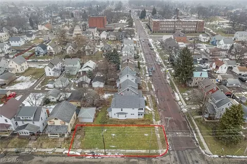 Harrison Avenue Sw, Canton, OH 44706