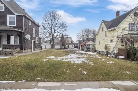 Harrison Avenue Sw, Canton, OH 44706