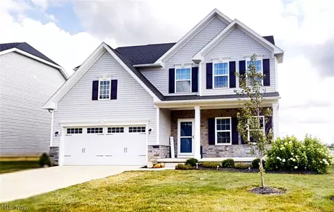 1240 Fountain View St NE, Canton, OH 44721
