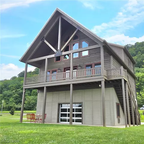 146 S River Rail Ln, Saint Marys, WV 26170