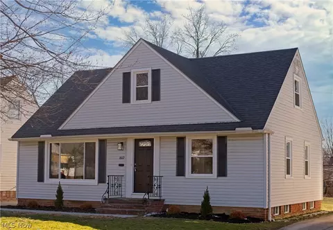 1662 Hawthorne Dr, Mayfield Heights, OH 44124