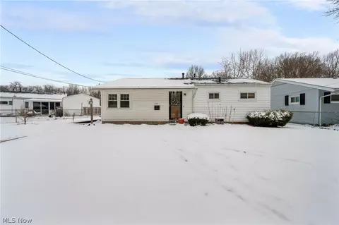 1682 Wakefield Dr, Akron, OH 44320
