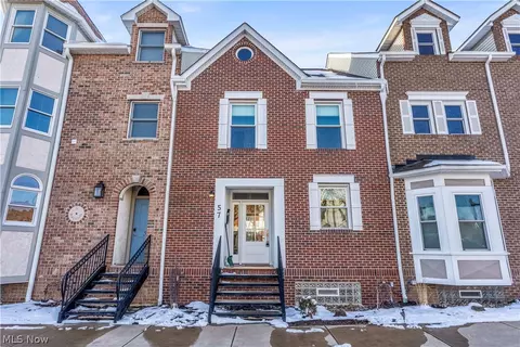 57 Riverside Dr, Berea, OH 44017