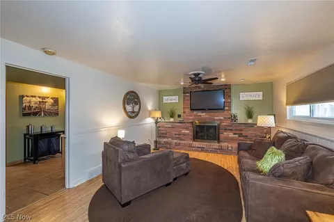 423 E Decker Dr, Seven Hills, OH 44131 photo 15