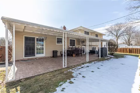 423 E Decker Dr, Seven Hills, OH 44131 photo 35
