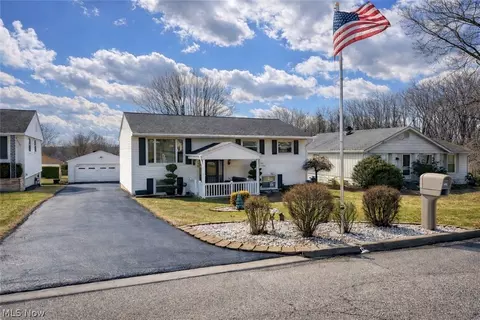 780 Pinetree Cir, East Palestine, OH 44413