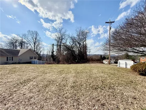 100 Eldorado, Marietta, OH 45750
