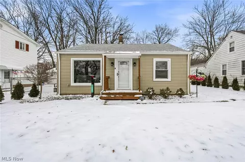 1257 Waverly Rd, Eastlake, OH 44095