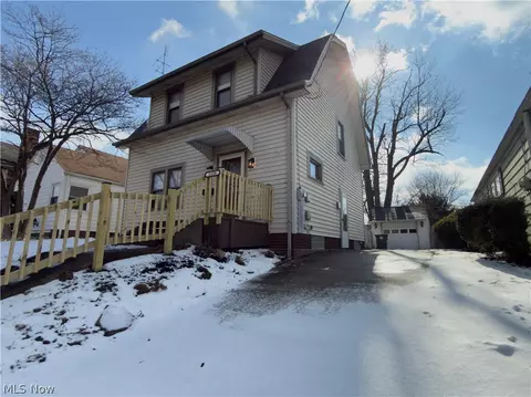 1520 NW 24th St NW, Canton, OH 44709