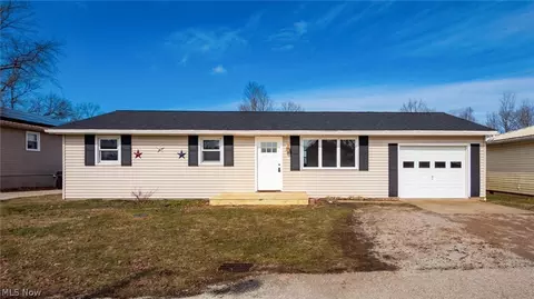 96 Summit St, Roseville, OH 43777