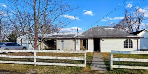1301 Ridgeway Ave, Parkersburg, WV 26101