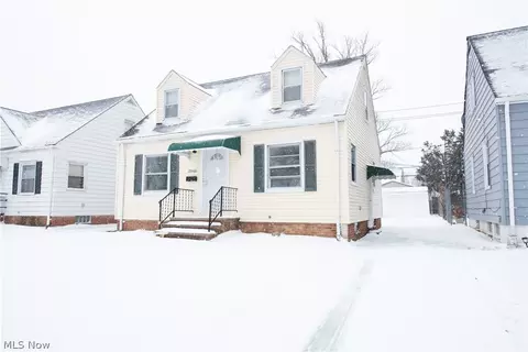 20600 Watson Rd, Maple Heights, OH 44137
