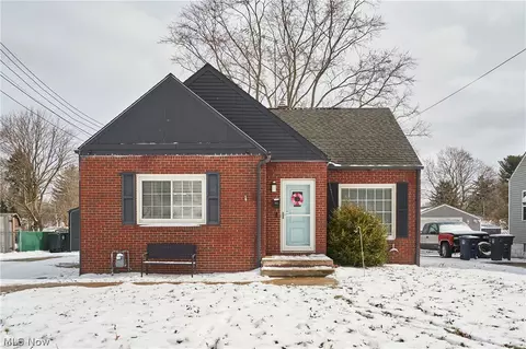 601 Cora Ave, Akron, OH 44312