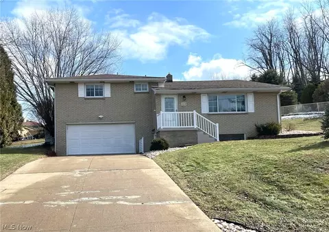 204 May Ln, Wintersville, OH 43953