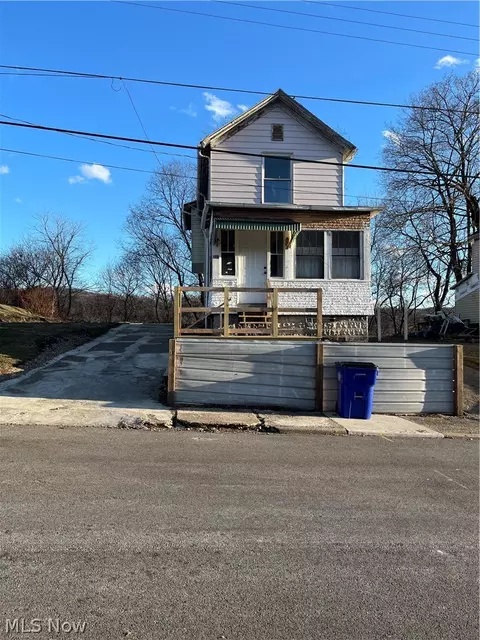 1216 Erie St, East Liverpool, OH 43920