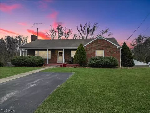 391 Canton Rd, Wintersville, OH 43953