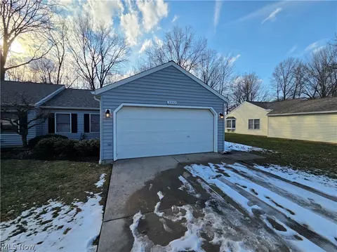 2232 Candlewood Dr, Avon, OH 44011