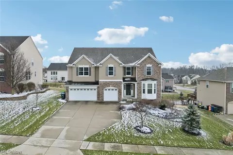 866 Somerby Cir, Uniontown, OH 44685