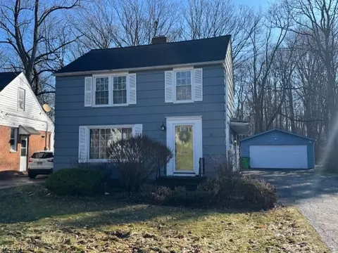 4586 E Berwald Rd, South Euclid, OH 44121