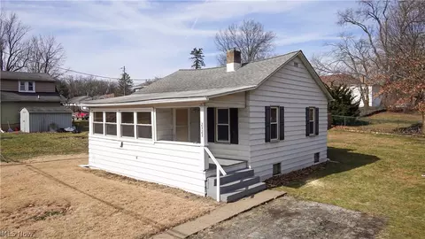 2323 Mingo Trl, Akron, OH 44312