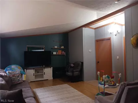 Living - 111 Everson Rd, Belpre, OH 45714 photo 2 of 2