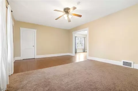 Living - 2112 Iris Ct NW, Canton, OH 44709 photo 4 of 6